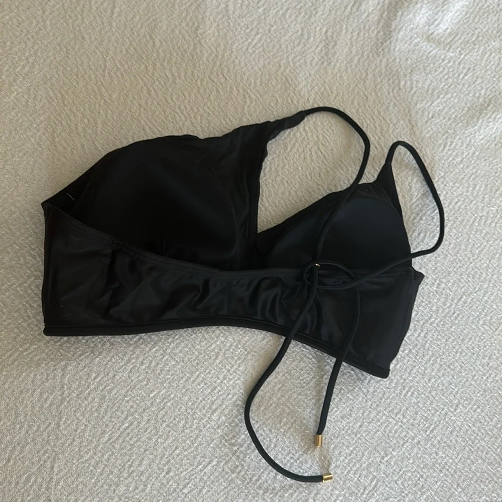 VIX Rai One Shoulder Bikini Top, size medium, Black, $112